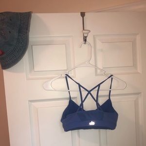 alō sports bra in great condition!